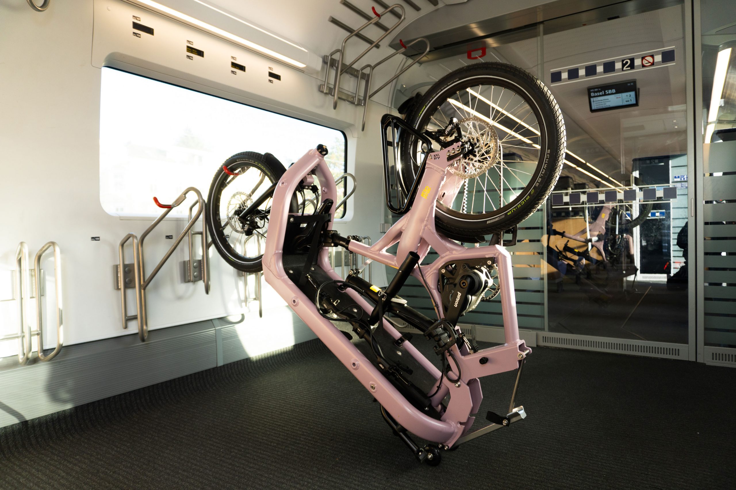 FOLD in der Bahn